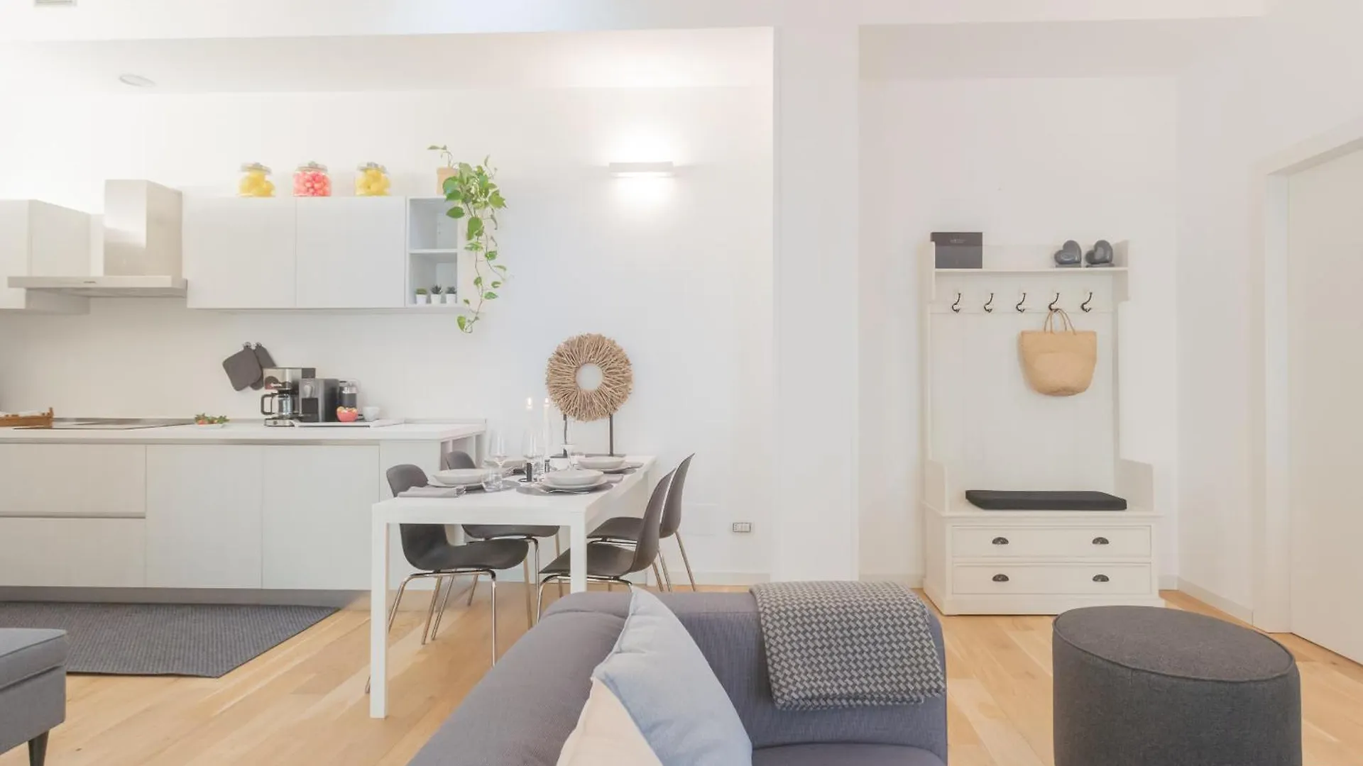 Palazzo Tatti By Rent All Como