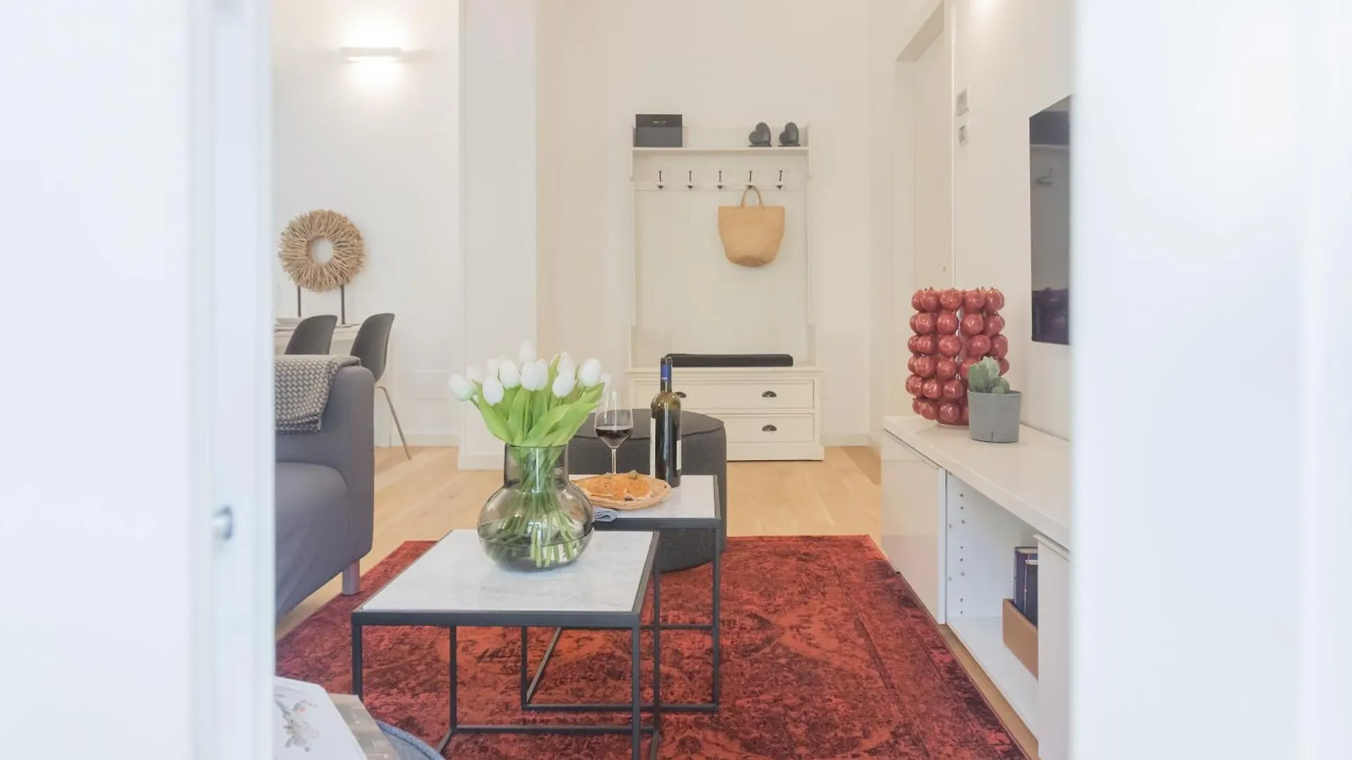 Palazzo Tatti By Rent All Como Apartman