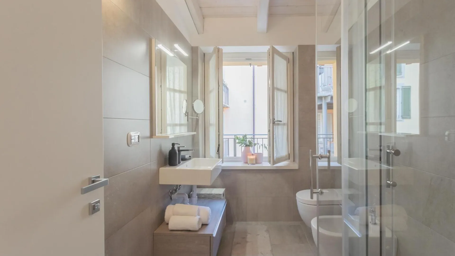 Apartment Palazzo Tatti By Rent All Como